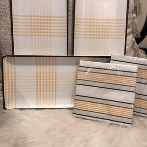 Magnolia Dining - Hearth And Hand With Magnolia 3 Trays & Napkin Set Magnolia Dining - Hearth And Hand With Magnolia 3 Trays & Napkin Set